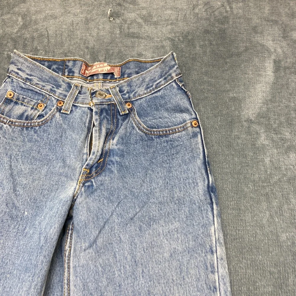 Vintage Levi's 550 Jeans Boys 10 Slim Fit 23x25 Blue Denim Cotton Straight Leg